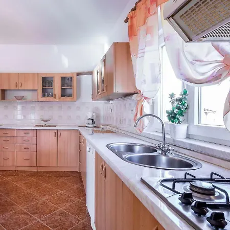 Holiday House Milan Vikendica